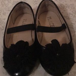 Black dress shoes